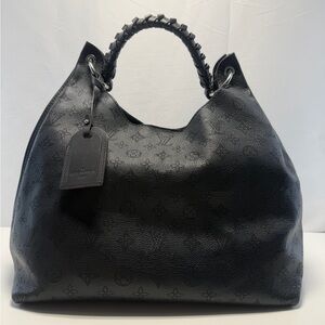 LOUIS VUITTON BLACK LEATHER MAHINA HOBO SILVER HRDWR